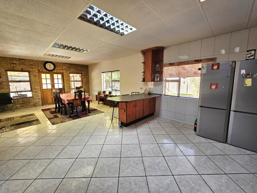 4 Bedroom Property for Sale in Jim Fouchepark Free State
